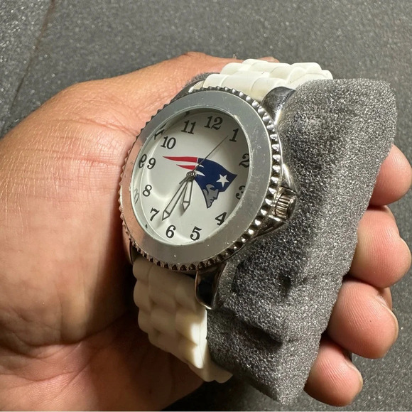Game Time NFl Series New England Patriots Quartz Watch Working With New Battery - Picture 8 of 9